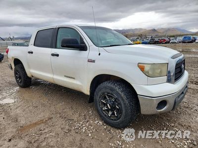 Czwarte zdjęcie samochodu z boku: 2008 TOYOTA TUNDRA SR5 VIN:5TBDV541X8S523403 - miniatura