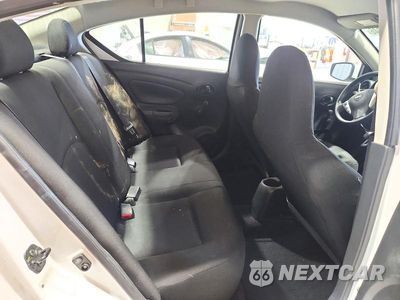 Zdjęcie 10 z 12 samochodu: 2017 NISSAN VERSA 1.6 S VIN:3N1CN7AP1HL805915 - miniatura