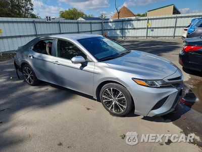 Czwarte zdjęcie samochodu z boku: 2019 TOYOTA CAMRY SE VIN:4T1B11HK9KU275777 - miniatura