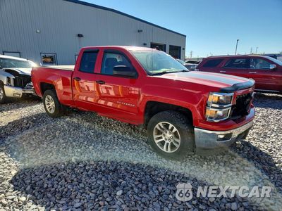 Czwarte zdjęcie samochodu z boku: 2015 CHEVROLET SILVERADO K1500 LT VIN:1GCVKRECXFZ236778 - miniatura