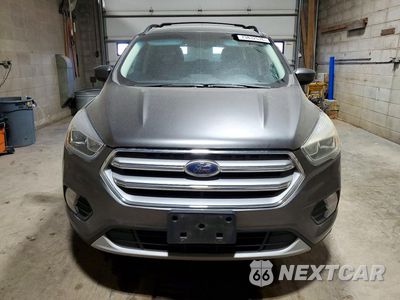 Piąte zdjęcie samochodu w środku: 2017 FORD ESCAPE SE VIN:1FMCU9GD8HUE73434 - miniatura
