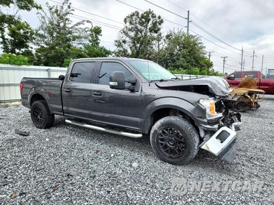 Czwarte zdjęcie samochodu z boku: 2018 FORD F150 SUPERCREW VIN:1FTFW1EG4JKE32908 - miniatura