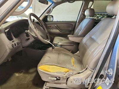 Zdjęcie 7 z 13 samochodu: 2004 TOYOTA SEQUOIA SR5 VIN:5TDBT44A44S208170 - miniatura