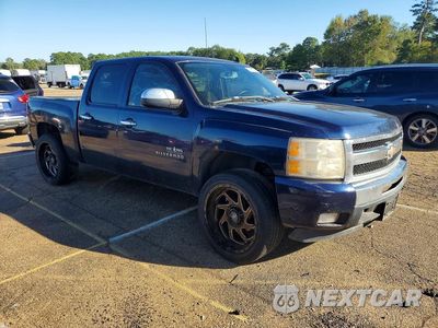 Czwarte zdjęcie samochodu z boku: 2011 CHEVROLET SILVERADO C1500 LT VIN:3GCPCSE07BG140877 - miniatura