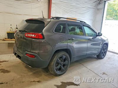 Trzecie zdjęcie samochodu z tyłu: 2016 JEEP CHEROKEE LATITUDE VIN:1C4PJMCS7GW218525 - miniatura