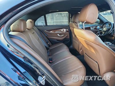 Zdjęcie 10 z 12 samochodu: 2018 MERCEDES-BENZ E 300 4MATIC VIN:WDDZF4KB5JA364654 - miniatura
