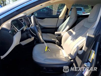 Zdjęcie 7 z 12 samochodu: 2013 TESLA MODEL S VIN:5YJSA1BC2DFP11208 - miniatura