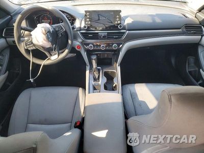 Zdjęcie 8 z 12 samochodu: 2019 HONDA ACCORD LX VIN:1HGCV1F14KA019685 - miniatura