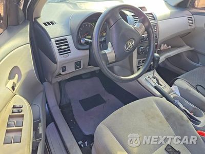 Zdjęcie 8 z 12 samochodu: 2013 TOYOTA COROLLA L VIN:2T1BU4EE6DC965000 - miniatura