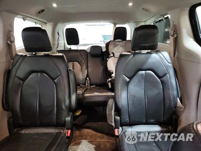 Zdjęcie 10 z 13 samochodu: 2019 CHRYSLER PACIFICA TOURING L VIN:2C4RC1BG1KR625238 - miniatura