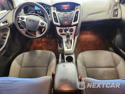Zdjęcie 8 z 12 samochodu: 2014 FORD FOCUS SE VIN:1FADP3F24EL413588 - miniatura