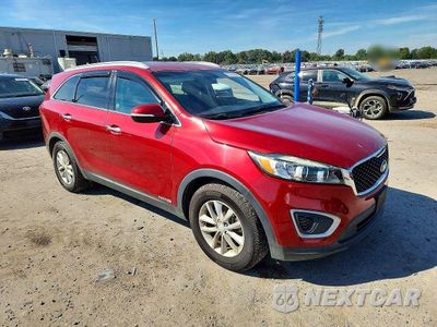 Czwarte zdjęcie samochodu z boku: 2017 KIA SORENTO LX V6 VIN:5XYPGDA58HG241760 - miniatura