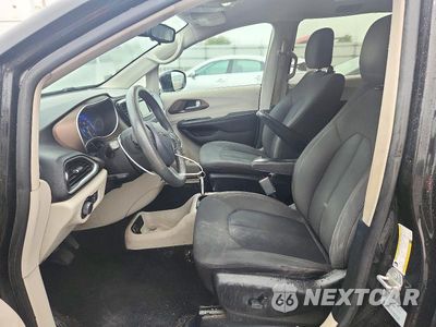 Zdjęcie 7 z 13 samochodu: 2017 CHRYSLER PACIFICA LX VIN:2C4RC1CG9HR519756 - miniatura