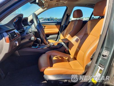 Zdjęcie 7 z 12 samochodu: 2010 BMW 335 XI VIN:WBAPL3C54AA409139 - miniatura