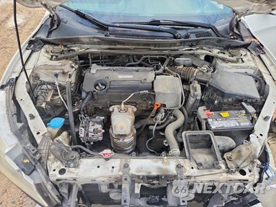 Zdjęcie 11 z 12 samochodu: 2017 HONDA ACCORD SPORT VIN:1HGCR2F53HA289965 - miniatura