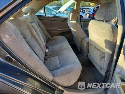 Zdjęcie 10 z 13 samochodu: 2004 TOYOTA CAMRY LE VIN:4T1BE32KX4U830585 - miniatura