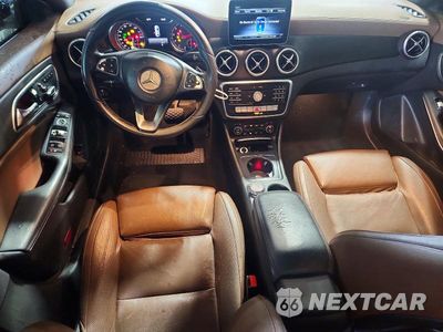 Zdjęcie 8 z 12 samochodu: 2018 MERCEDES-BENZ CLA 250 VIN:WDDSJ4EB0JN640940 - miniatura