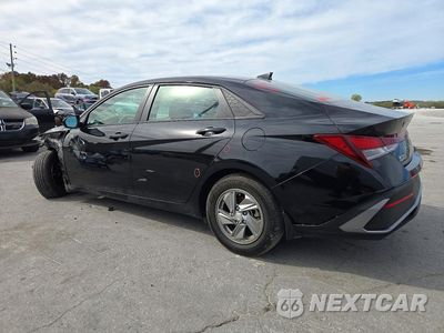 Drugie zdjęcie samochodu z przodu: 2024 HYUNDAI ELANTRA SE VIN:KMHLL4DGXRU700130 - miniatura