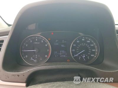 Zdjęcie 9 z 12 samochodu: 2018 HYUNDAI ELANTRA SE VIN:5NPD74LFXJH224823 - miniatura