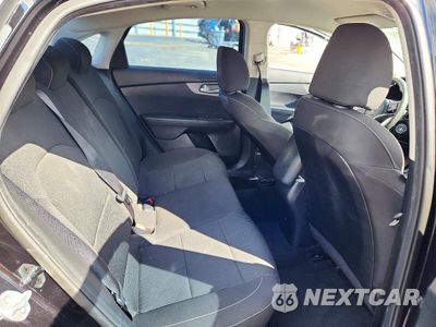 Zdjęcie 10 z 12 samochodu: 2019 KIA FORTE LXS VIN:3KPF24AD8KE032671 - miniatura