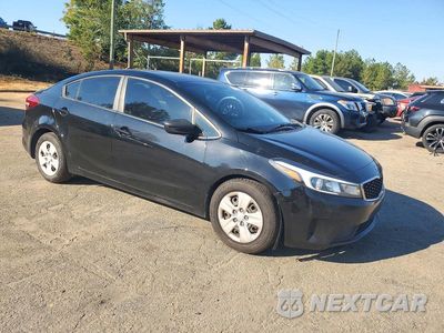 Czwarte zdjęcie samochodu z boku: 2017 KIA FORTE LX VIN:3KPFK4A74HE098170 - miniatura