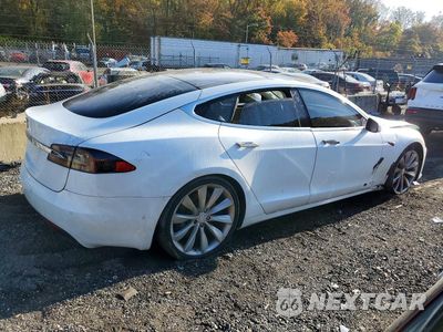 Trzecie zdjęcie samochodu z tyłu: 2016 TESLA MODEL S VIN:5YJSA1E24GF169052 - miniatura