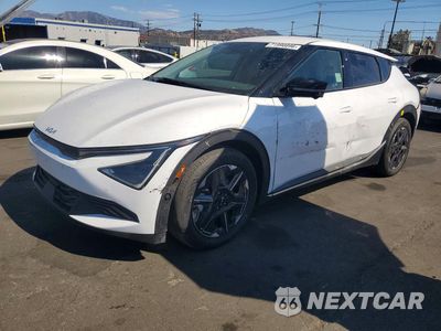 2025 KIA EV6 LIGHT LONG RANGE 5XYC3DJC0SG012795 - główne zdjęcie licytacji z USA - miniatura