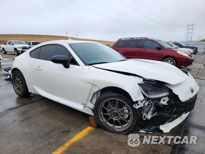 Czwarte zdjęcie samochodu z boku: 2026 TOYOTA GR86 BASE VIN:JF1ZNBB15T9076670 - miniatura