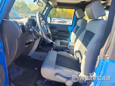 Zdjęcie 7 z 12 samochodu: 2010 JEEP WRANGLER SPORT VIN:1J4AA2D17AL185397 - miniatura