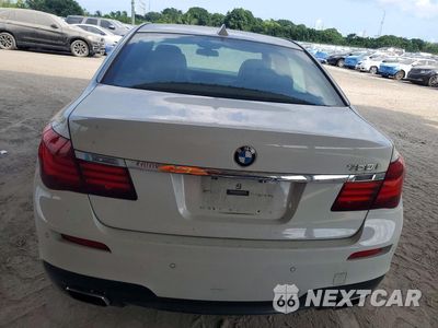 Zdjęcie 6 z 12 samochodu: 2013 BMW 750 I VIN:WBAYA8C58DC996560 - miniatura