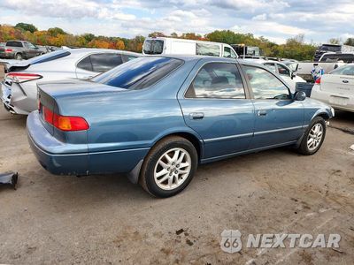 Trzecie zdjęcie samochodu z tyłu: 2000 TOYOTA CAMRY XLE V6 VIN:4T1BF28KXYU951850 - miniatura