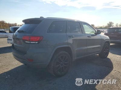 Trzecie zdjęcie samochodu z tyłu: 2020 JEEP GRAND CHEROKEE LAREDO VIN:1C4RJFAG3LC121451 - miniatura