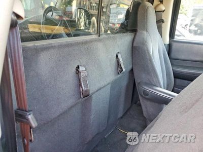 Zdjęcie 10 z 12 samochodu: 2004 DODGE DAKOTA SXT VIN:1D7GG16K84S507866 - miniatura