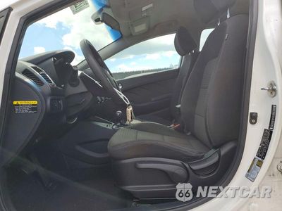 Zdjęcie 7 z 12 samochodu: 2017 KIA FORTE LX VIN:3KPFL4A74HE144836 - miniatura