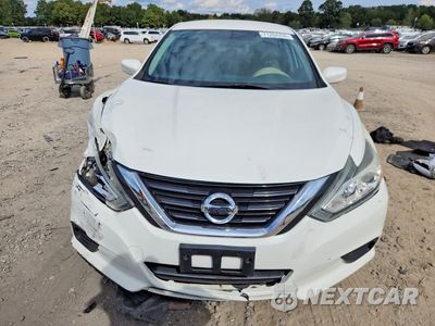 Piąte zdjęcie samochodu w środku: 2017 NISSAN ALTIMA 2.5 S VIN:1N4AL3AP2HC273580 - miniatura