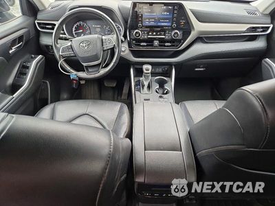 Zdjęcie 8 z 13 samochodu: 2022 TOYOTA HIGHLANDER XLE VIN:5TDGZRAH1NS119676 - miniatura
