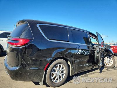 Trzecie zdjęcie samochodu z tyłu: 2025 CHRYSLER PACIFICA SELECT VIN:2C4RC1BG8SR583098 - miniatura