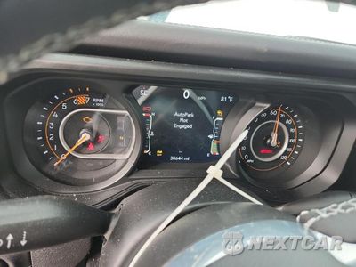 Zdjęcie 9 z 13 samochodu: 2025 JEEP WRANGLER SAHARA VIN:1C4PJXEN2SW560790 - miniatura