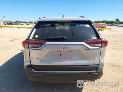Zdjęcie 6 z 12 samochodu: 2019 TOYOTA RAV4 XLE VIN:2T3W1RFVXKW037389 - miniatura