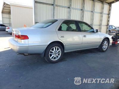Trzecie zdjęcie samochodu z tyłu: 2001 TOYOTA CAMRY XLE V6 VIN:4T1BF28K11U960443 - miniatura