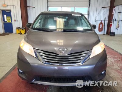 Piąte zdjęcie samochodu w środku: 2014 TOYOTA SIENNA XLE 8-PASSENGER VIN:5TDYK3DC6ES493318 - miniatura