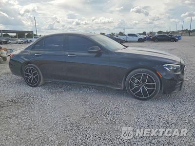 Czwarte zdjęcie samochodu z boku: 2023 MERCEDES-BENZ E 350 4MATIC VIN:W1KZF8EB4PB132455 - miniatura