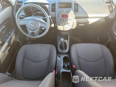 Zdjęcie 8 z 13 samochodu: 2012 KIA SOUL BASE VIN:KNDJT2A52C7393674 - miniatura