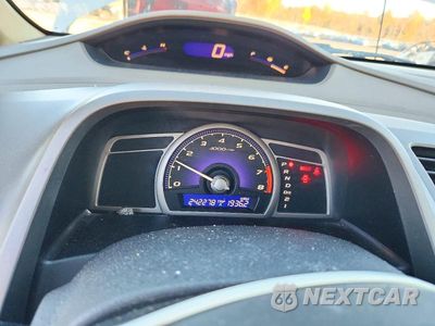 Zdjęcie 9 z 12 samochodu: 2006 HONDA CIVIC LX VIN:1HGFA165X6L098270 - miniatura