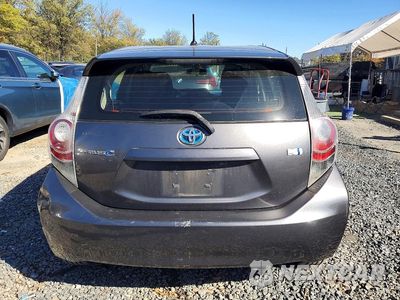 Zdjęcie 6 z 12 samochodu: 2013 TOYOTA PRIUS C TWO VIN:JTDKDTB33D1549813 - miniatura