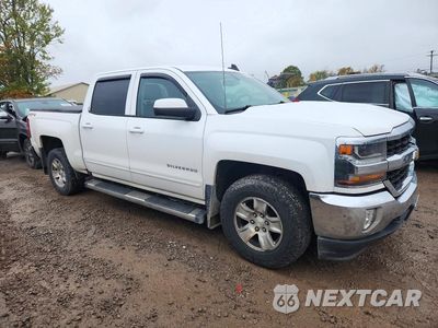 Czwarte zdjęcie samochodu z boku: 2017 CHEVROLET SILVERADO K1500 LT VIN:3GCUKREC4HG157752 - miniatura