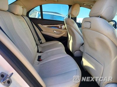 Zdjęcie 10 z 12 samochodu: 2019 MERCEDES-BENZ E 300 4MATIC VIN:WDDZF4KB7KA533736 - miniatura