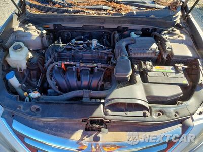 Zdjęcie 11 z 12 samochodu: 2014 HYUNDAI SONATA LIMITED VIN:5NPEC4AC4EH847563 - miniatura