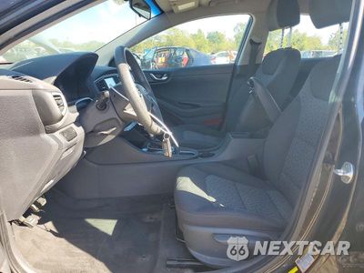 Zdjęcie 7 z 12 samochodu: 2017 HYUNDAI IONIQ BLUE VIN:KMHC65LC9HU056968 - miniatura