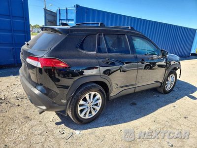 Trzecie zdjęcie samochodu z tyłu: 2022 TOYOTA COROLLA CROSS LE VIN:7MUBAABG6NV034377 - miniatura